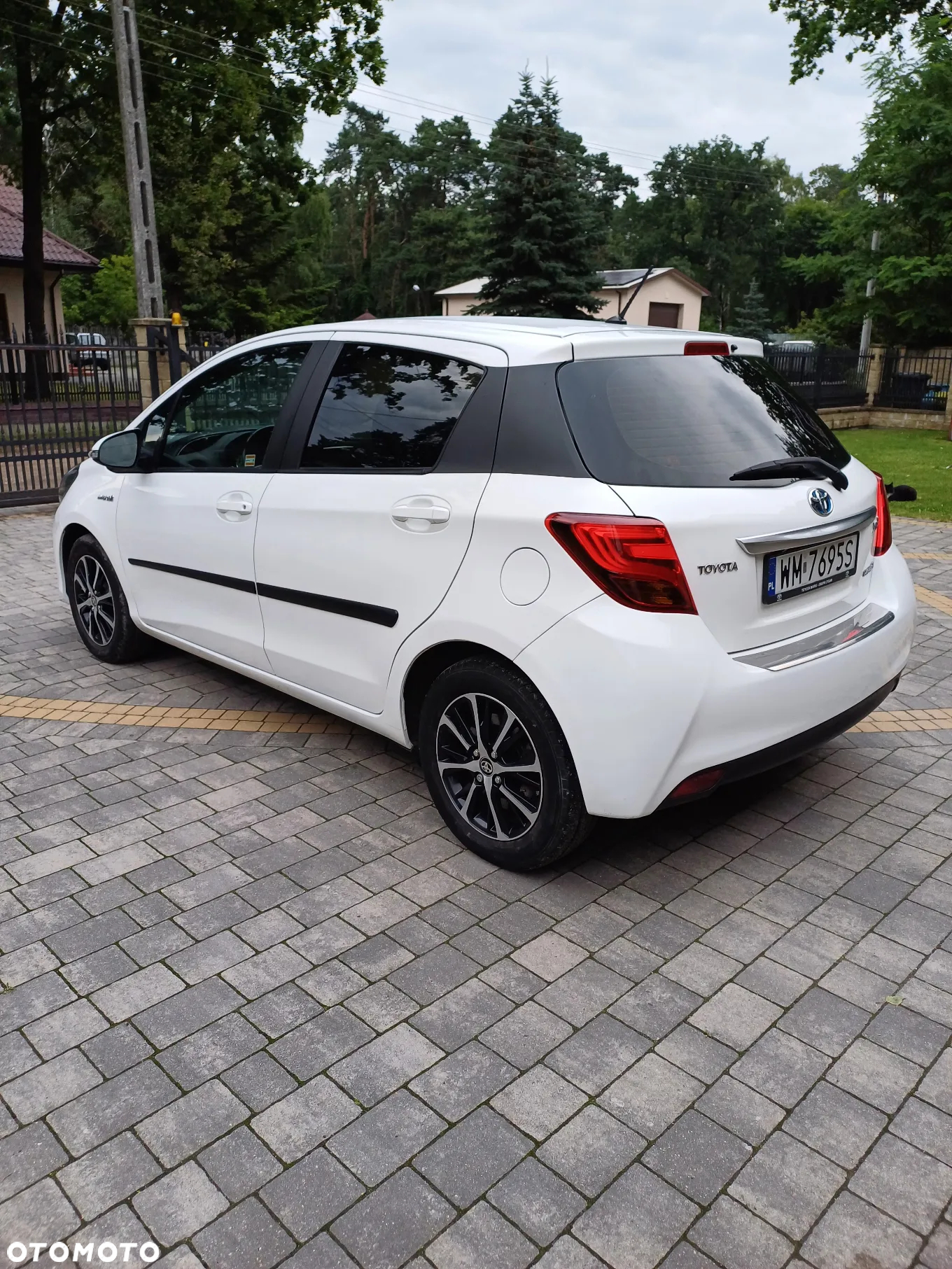 Toyota Yaris Hybrid 100 Premium EU6 - 4
