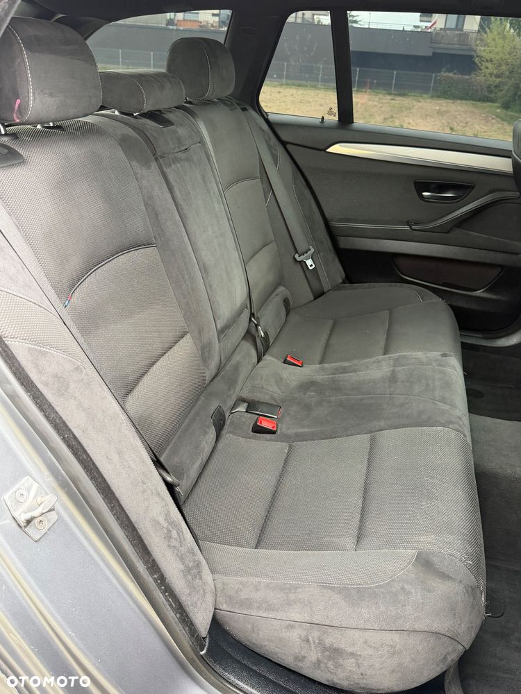 BMW Seria 5 525d Sport-Aut - 11