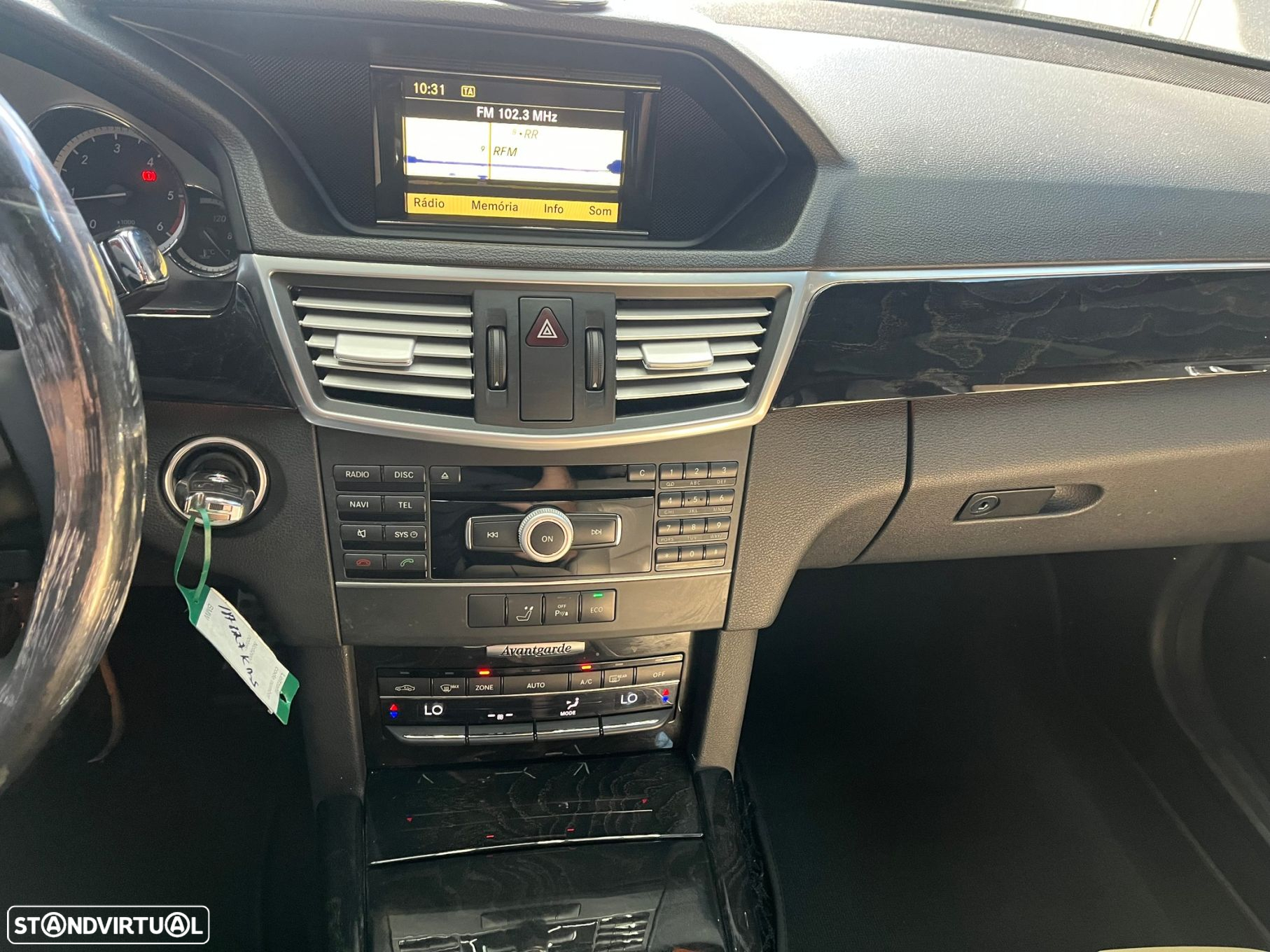 Mercedes-Benz E 250 CDi Avantgarde BE Auto. - 14