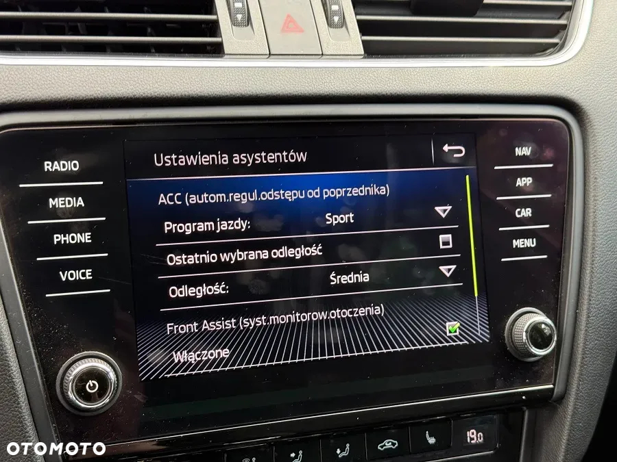 Skoda Octavia 2.0 TDI SCR 4x4 RS DSG - 27