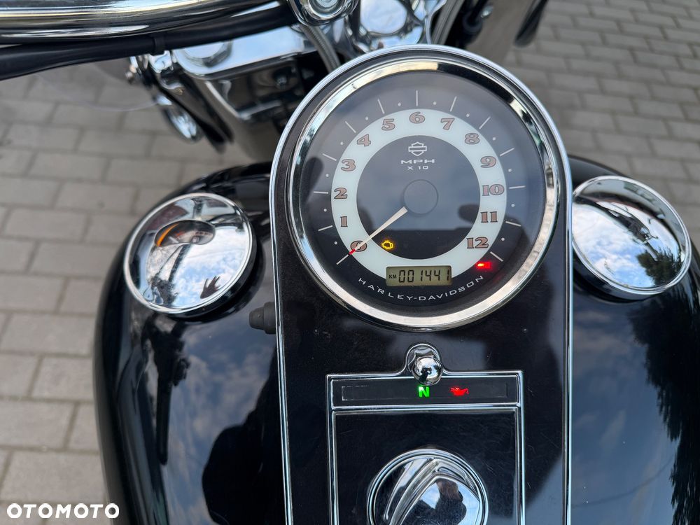 Harley-Davidson Softail Deluxe - 6