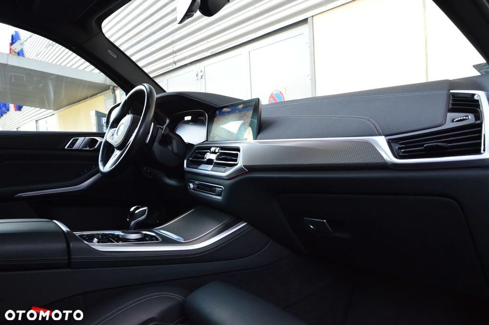 BMW X5 xDrive45e - 18