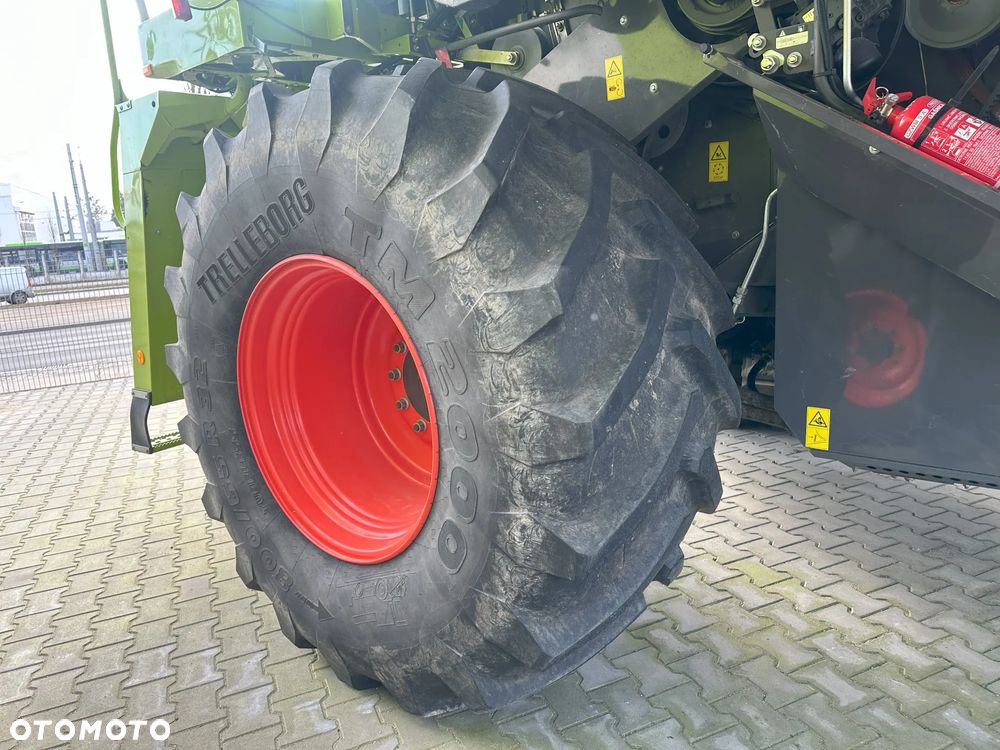 Claas TUCANO 440 - 7