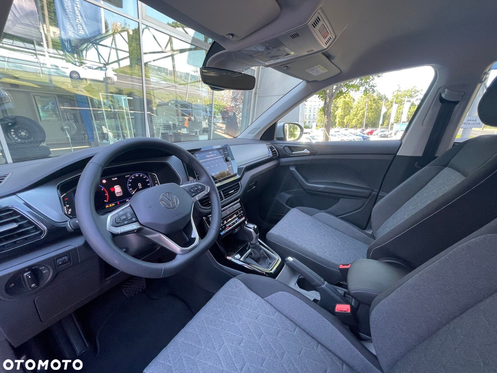 Volkswagen T-Cross - 12