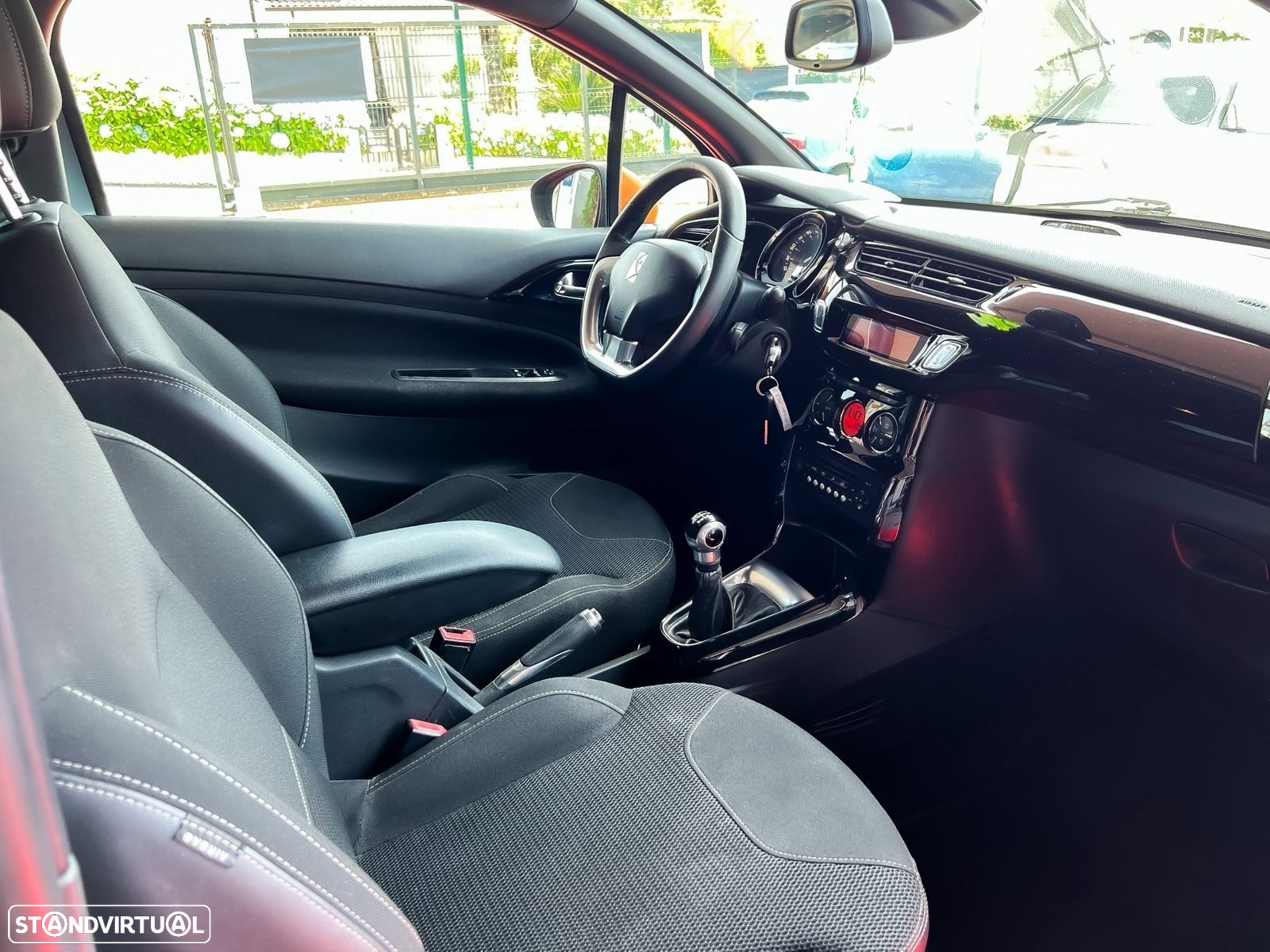 Citroën DS3 1.6 e-HDi So Chic 95g - 17