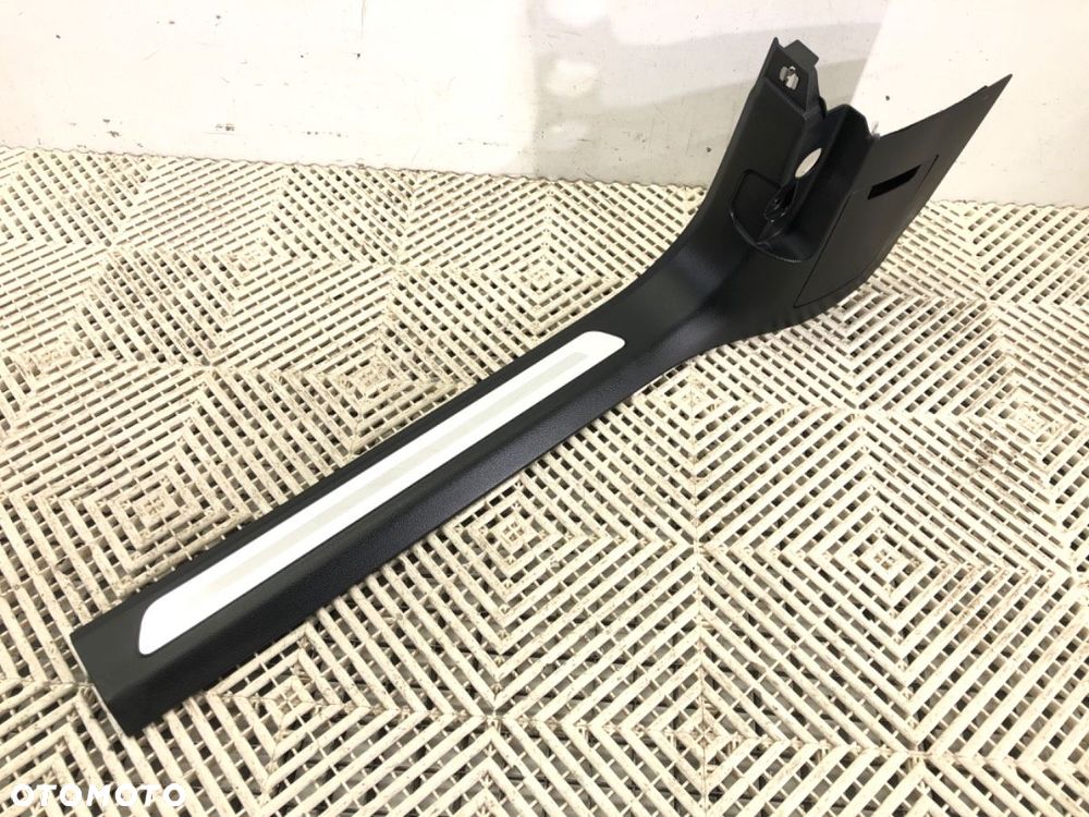 LISTWA PROGOWA LEWA PRZÓD LED  AUDI A8 D5 (4N2, 4N8) 2017 - 2022 60 TFSI Mild Hybrid quattro 338 kW - 2