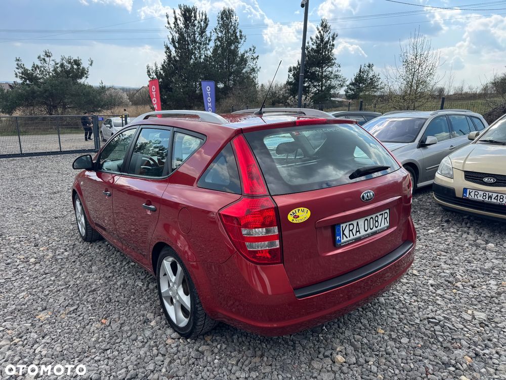 Kia Ceed 1.4 Comfort + - 5