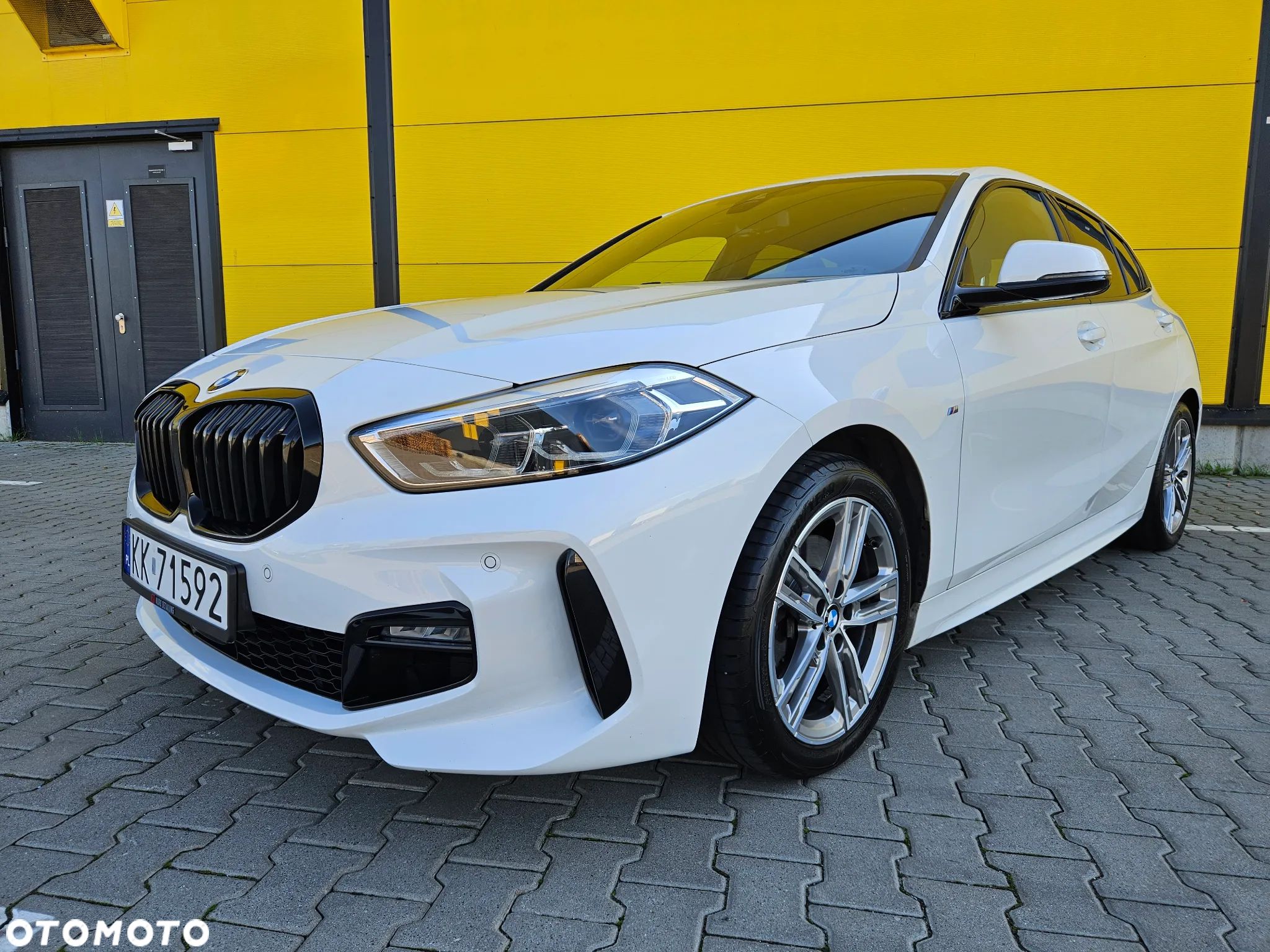 BMW Seria 1 118i - 1