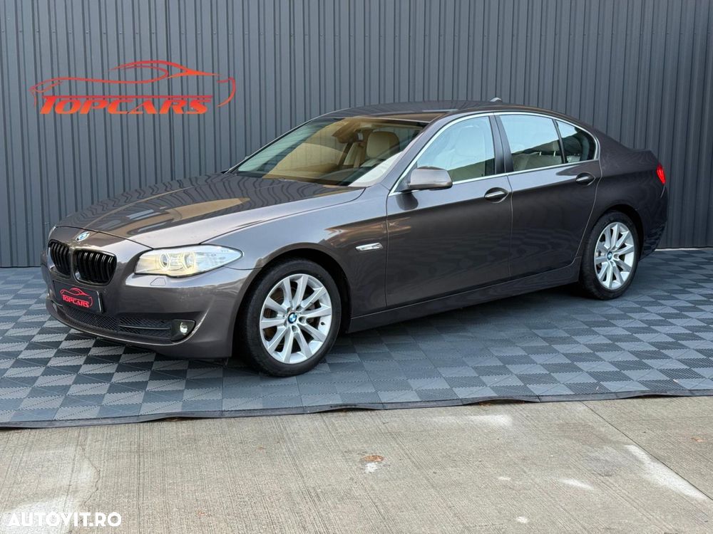 BMW Seria 5 520d Aut. Modern Line - 2