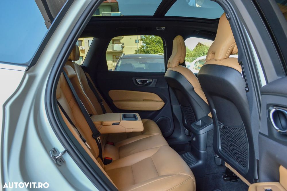 Volvo XC 60 Recharge T8 Twin Engine eAWD Polestar Engineered - 28