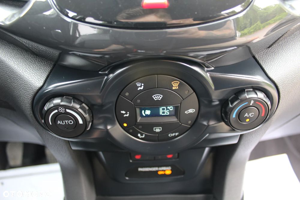 Ford EcoSport 1.0 EcoBoost TITANIUM - 29