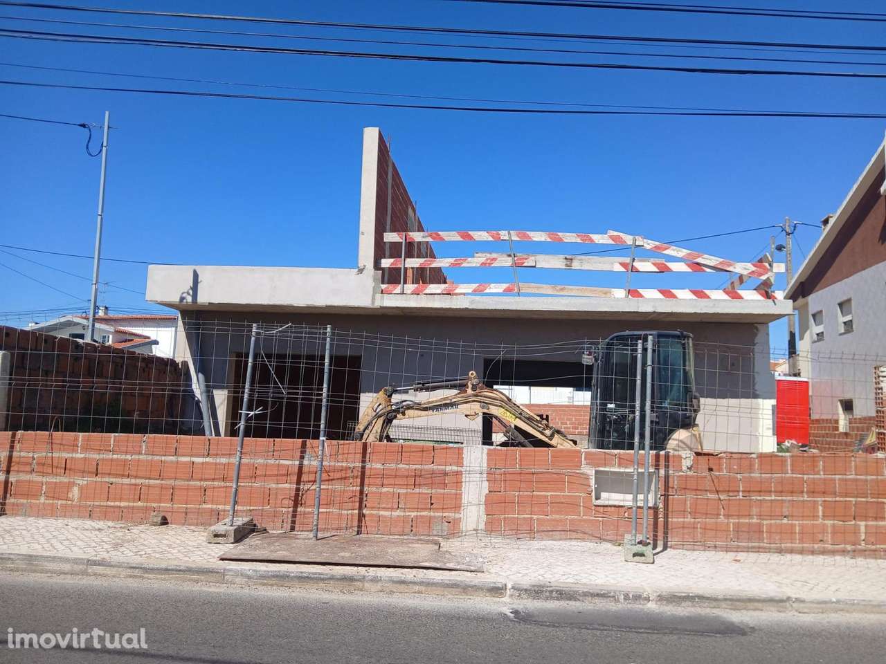 Moradia em Construção com Piscina, Jardim e Garagem em Manique - Grande imagem: 3/9