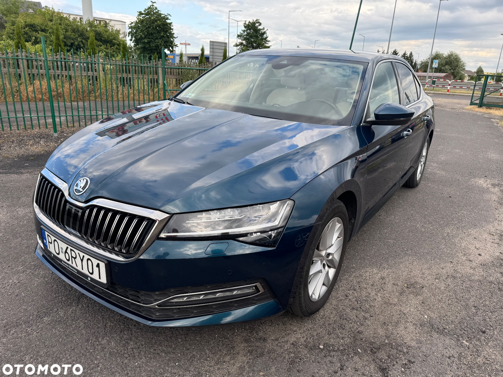 Skoda Superb 2.0 TDI SCR Ambition DSG - 3