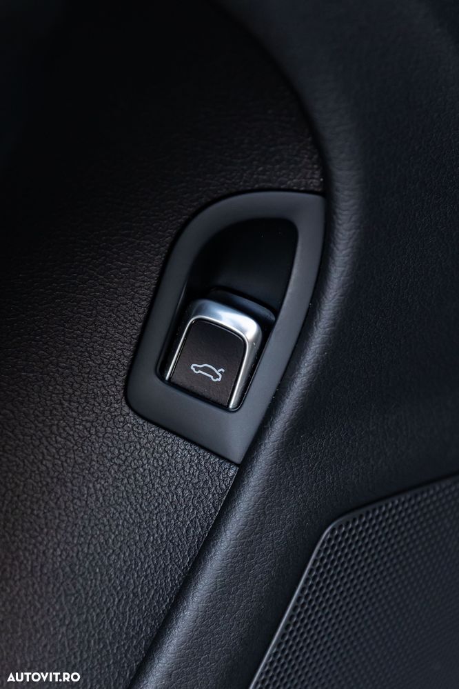 Audi A4 2.0 TDI ultra design - 19