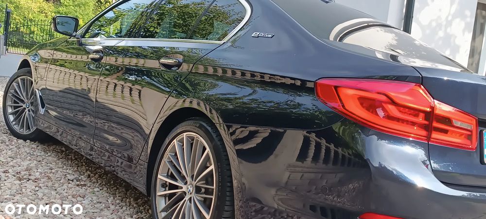 BMW Seria 5 530e iPerformance Luxury Line - 14