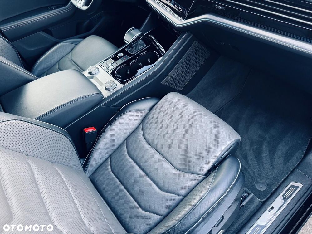 Volkswagen Touareg 3.0 V6 TFSI 4Motion R-Line - 20