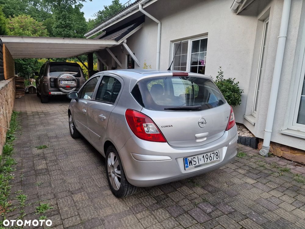 Opel Corsa 1.2 16V Sport - 3