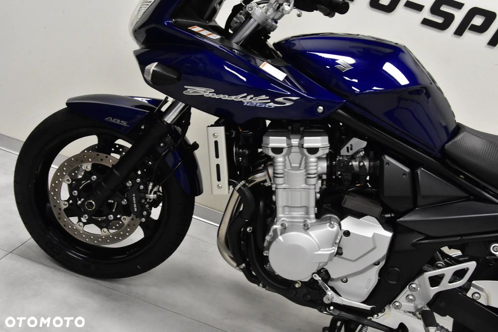 Suzuki Bandit - 12