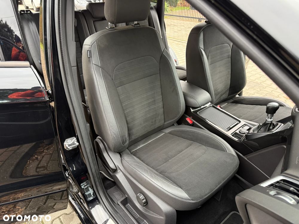 Ford Kuga 1.5 TDCi FWD ST-Line - 25