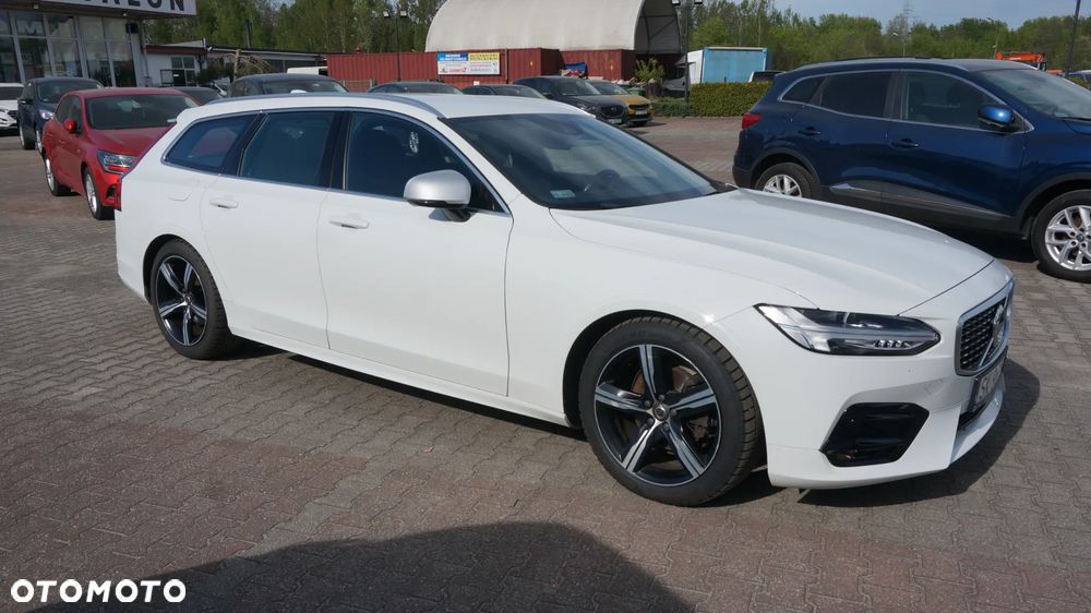 Volvo V90 D4 R-Design - 3