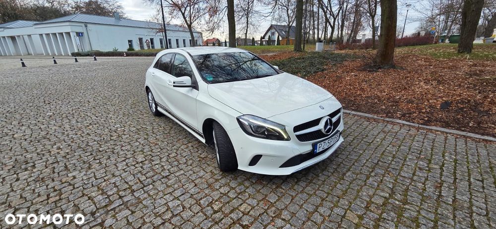 Mercedes-Benz Klasa A 180 7G-DCT Urban - 9