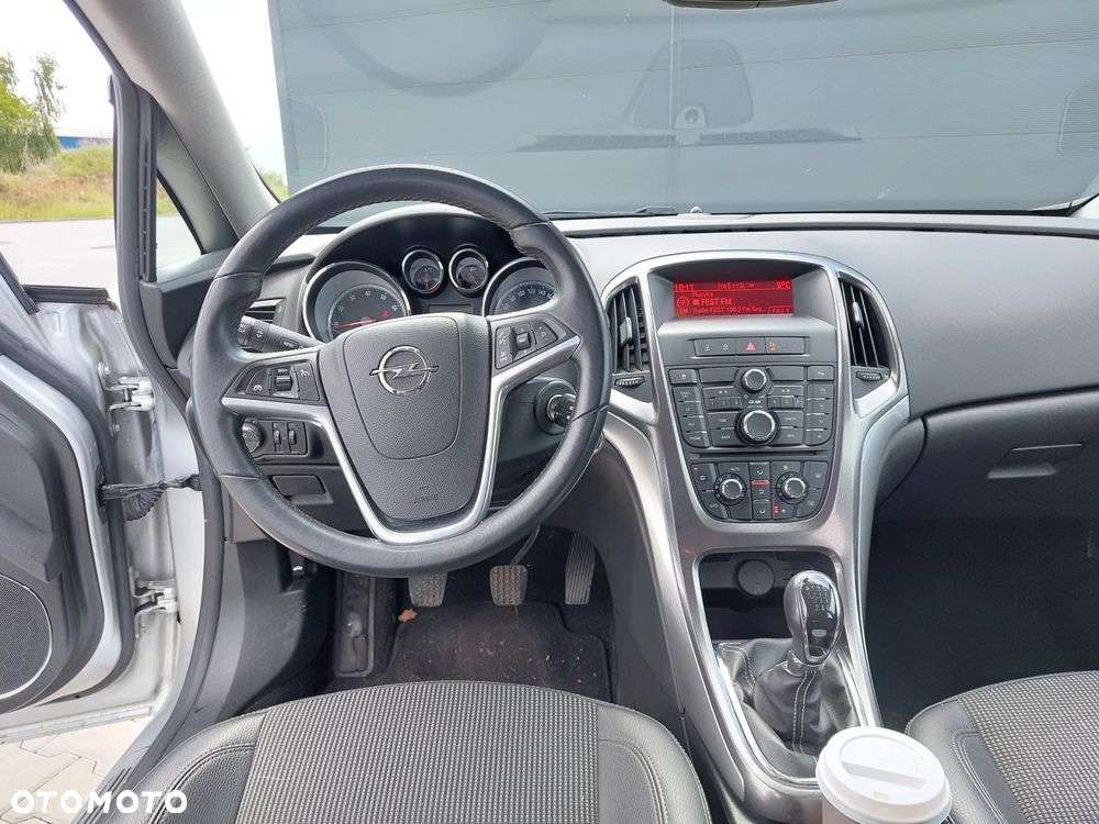 Opel Astra 1.4 Turbo Sports Tourer 150 Jahre - 9