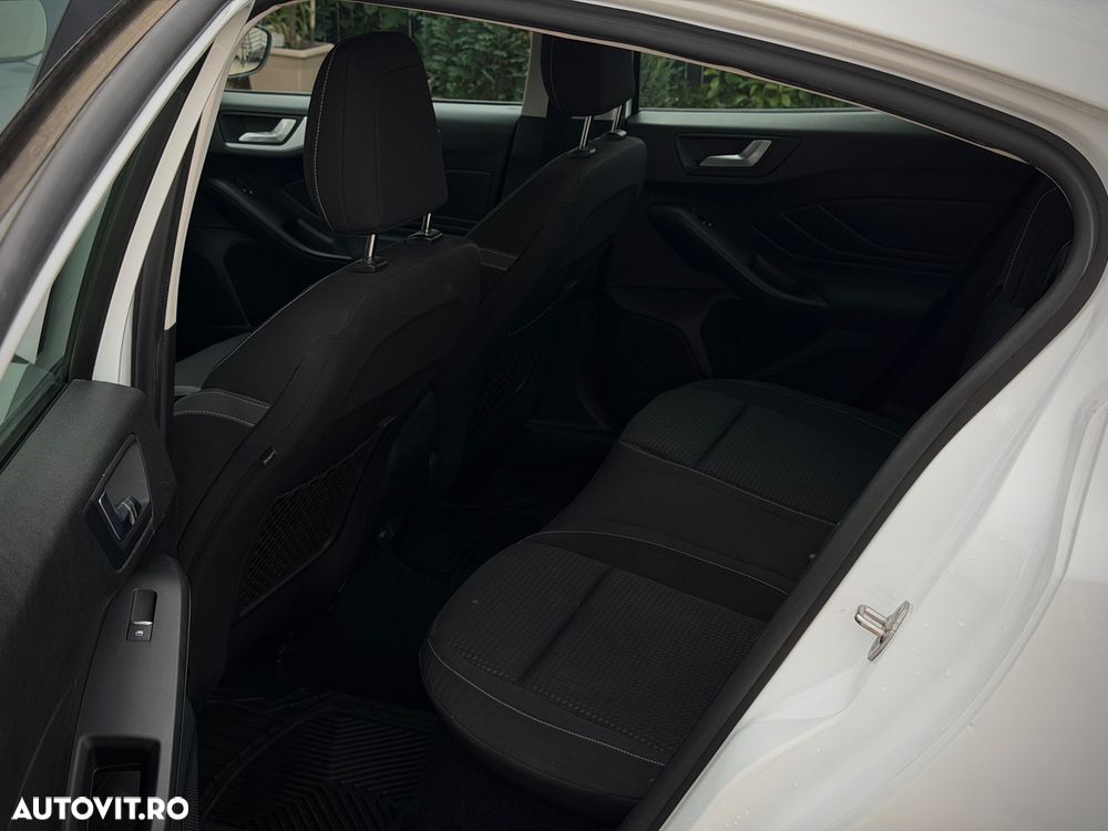 Ford Focus 1.0 EcoBoost Trend Edition - 16
