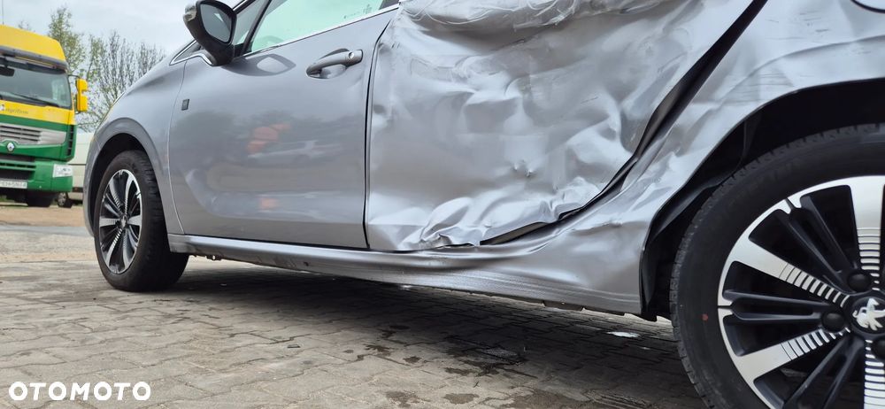 Peugeot 208 1.2 PureTech Access - 12