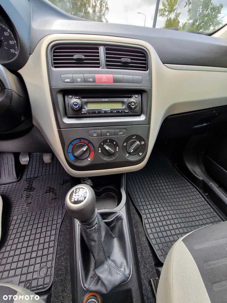 Fiat Punto 1.2 16V Dynamic - 10