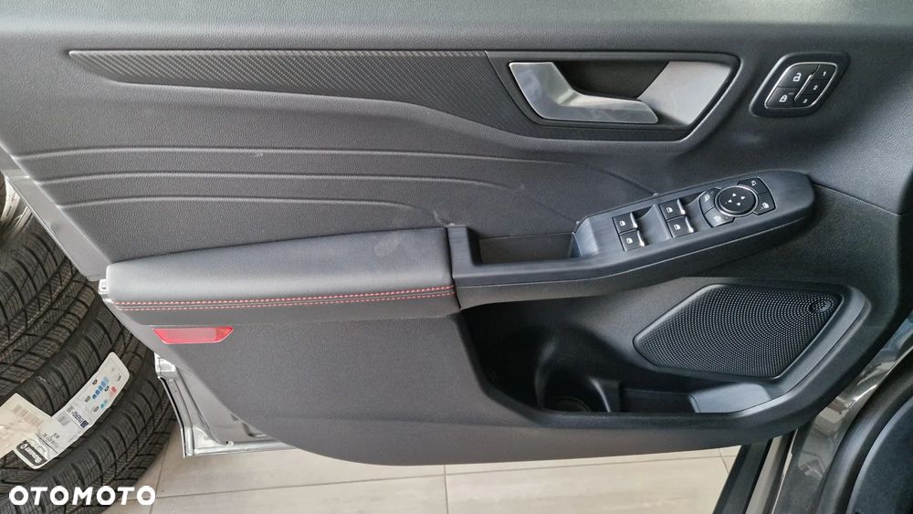 Ford Kuga 2.5P PHEV FWD ST-Line X - 12