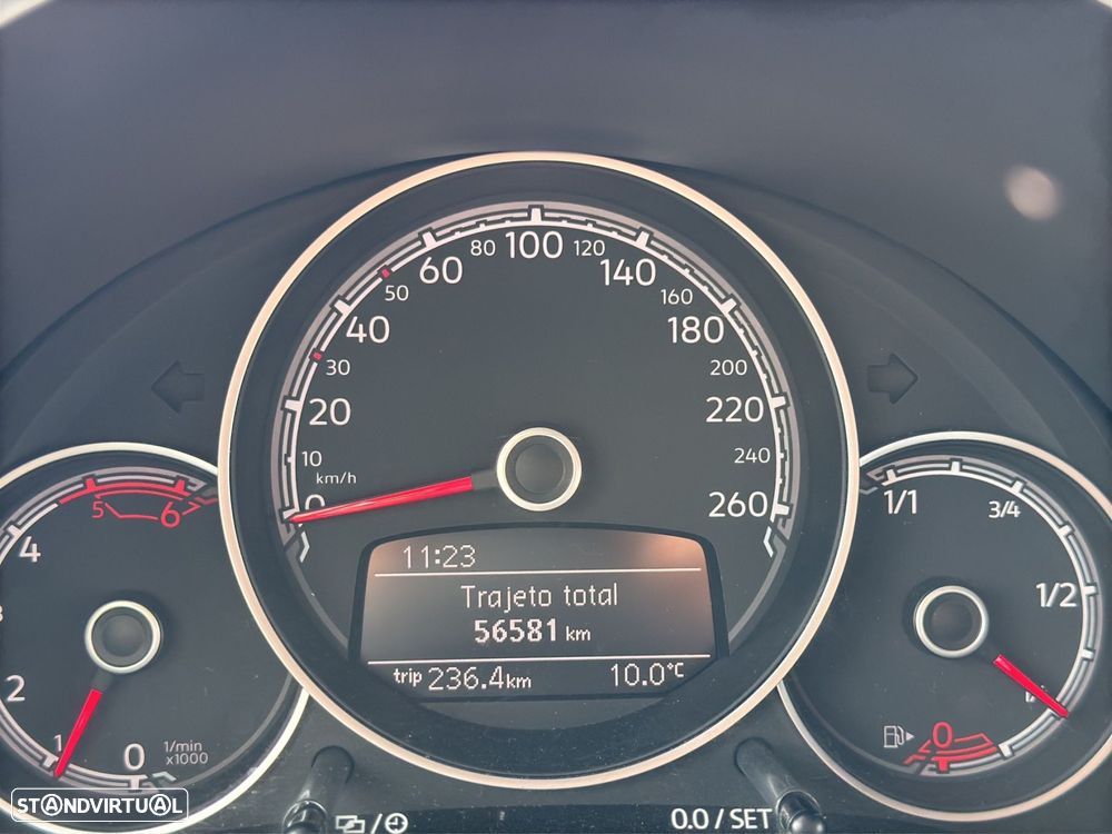 VW New Beetle 2.0 TDI - 11