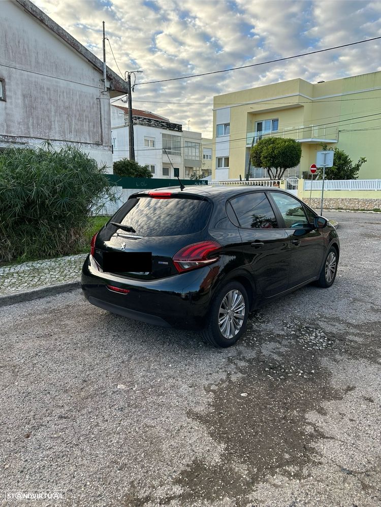 Peugeot 208 1.2 PureTech Style - 4