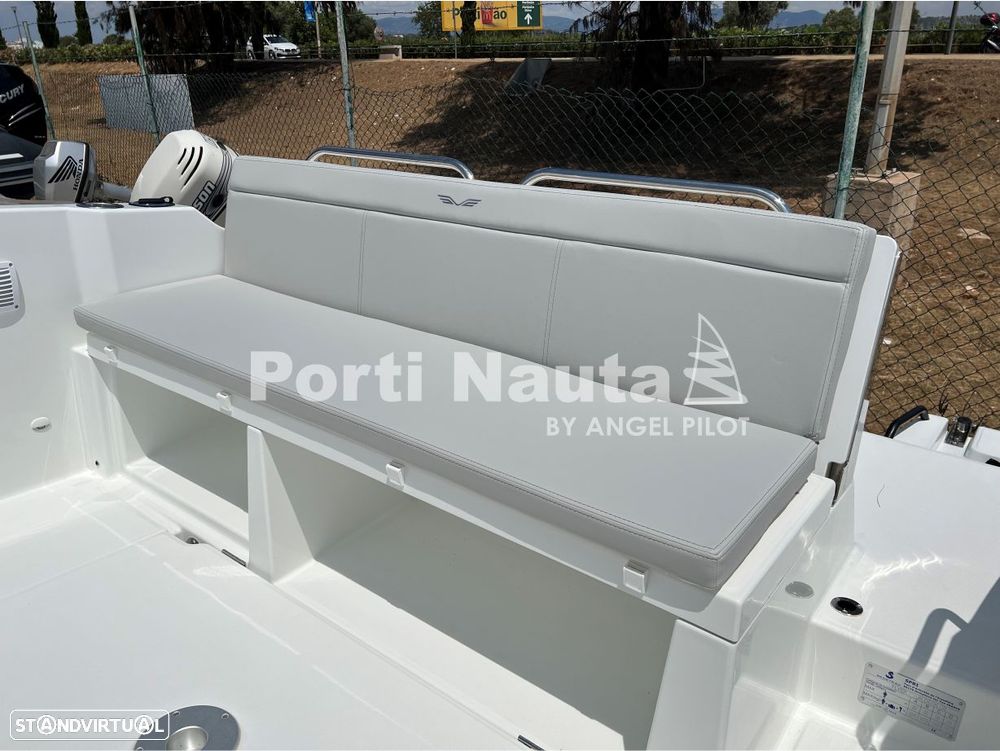 Beneteau Flyer 7 Sundeck - 11