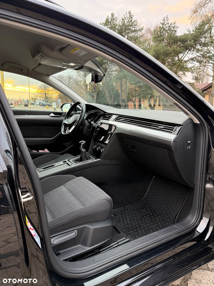 Volkswagen Passat 2.0 TDI BMT Comfortline - 10