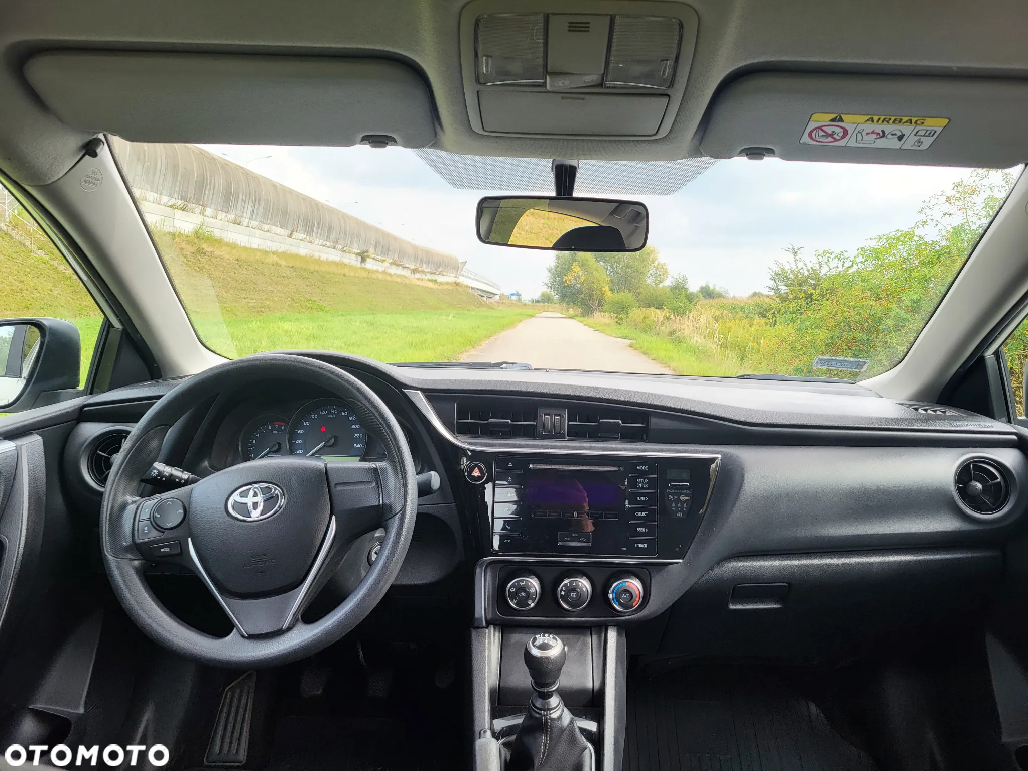 Toyota Corolla 1.6 Active - 16