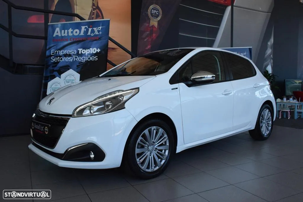 Peugeot 208 1.2 PureTech Signature - 2