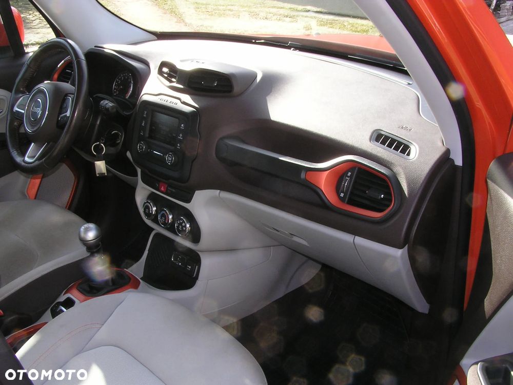 Jeep Renegade 1.4 MultiAir Longitude FWD S&S - 6