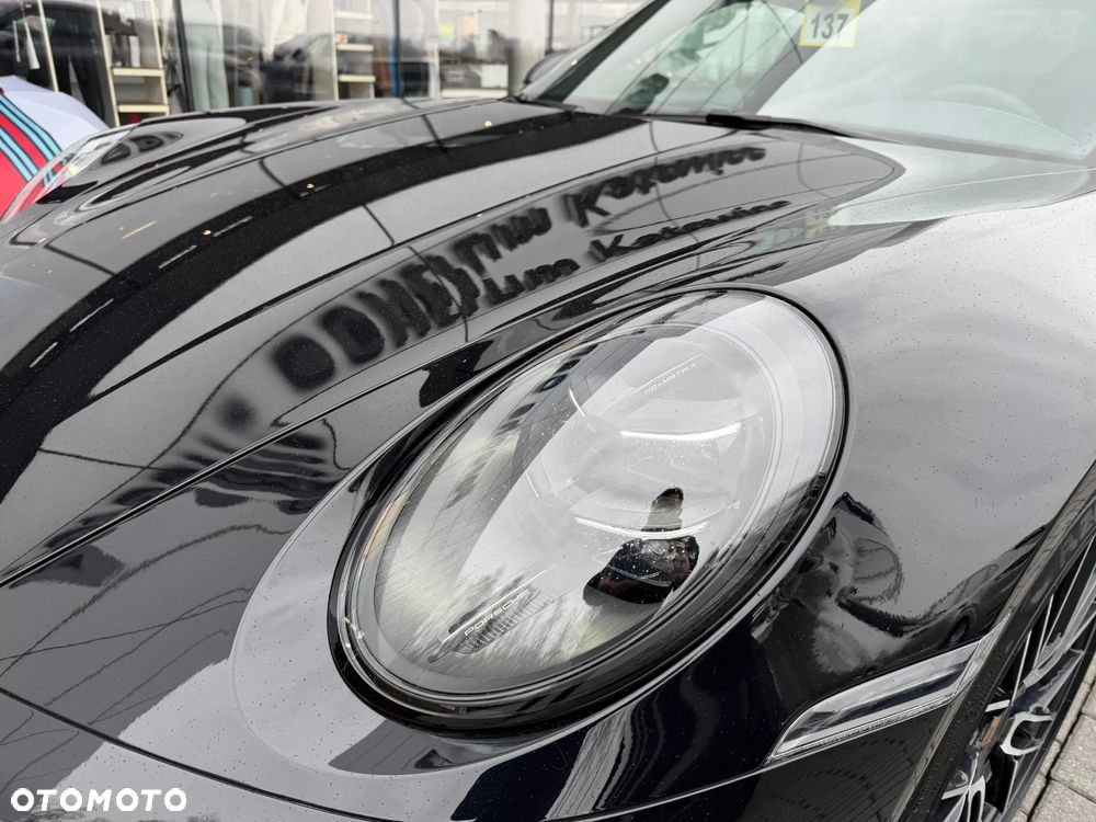 Porsche 911 Carrera - 12