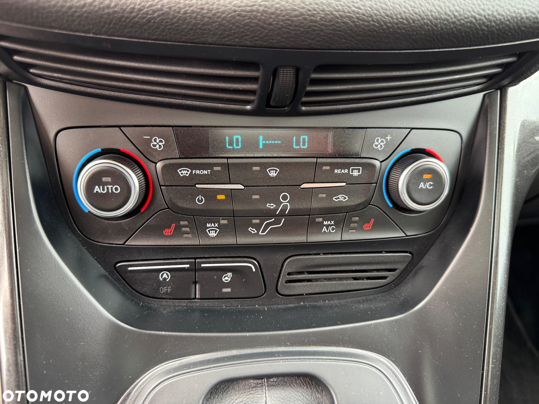 Ford Kuga 1.5 EcoBlue TITANIUM X - 18