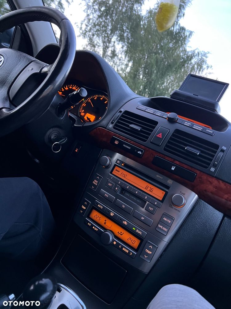 Toyota Avensis 2.0 VVT-i Automatik Executive - 26