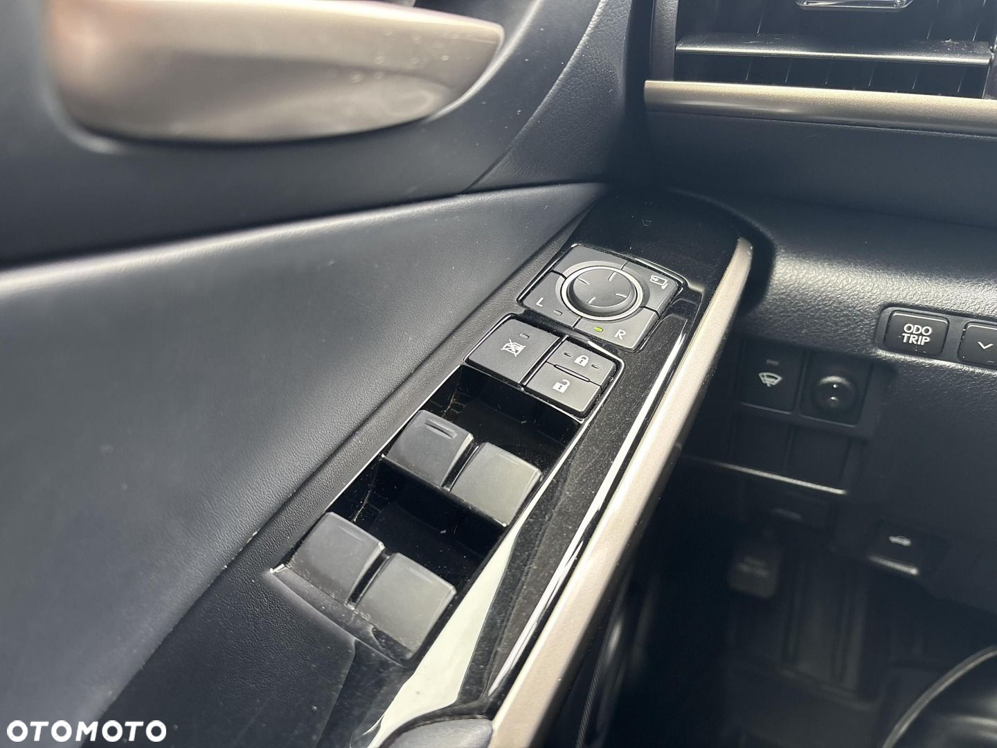 Lexus IS 200t Elegance - 17