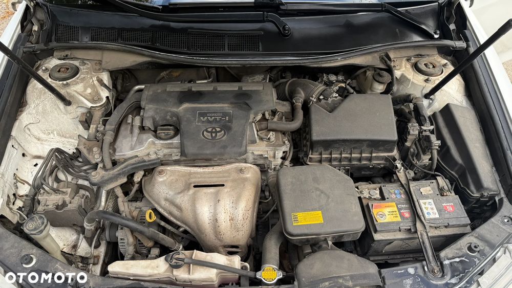 Toyota Camry - 10