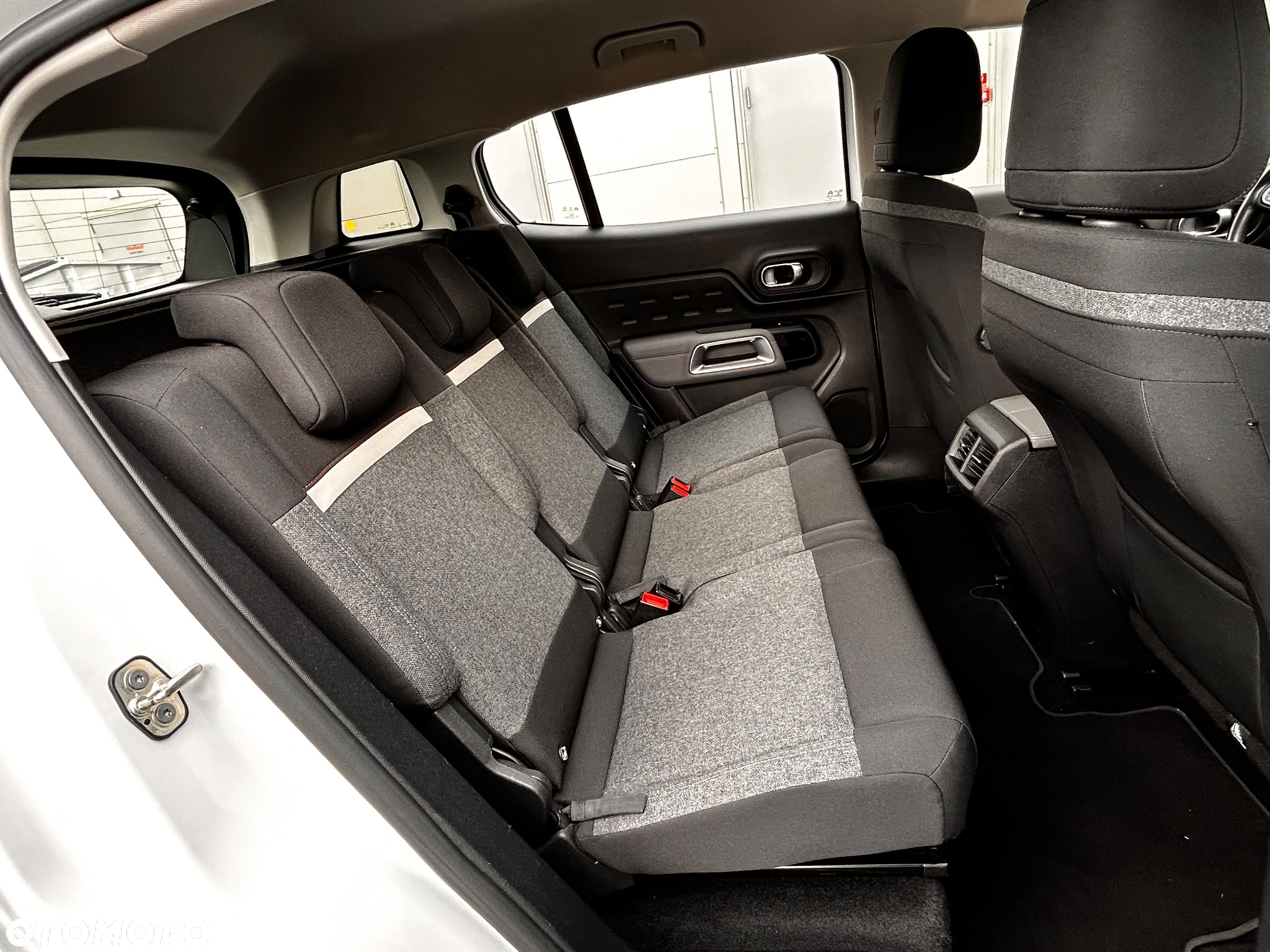 Citroën C5 Aircross BlueHDI 130 S&S LIVE - 29