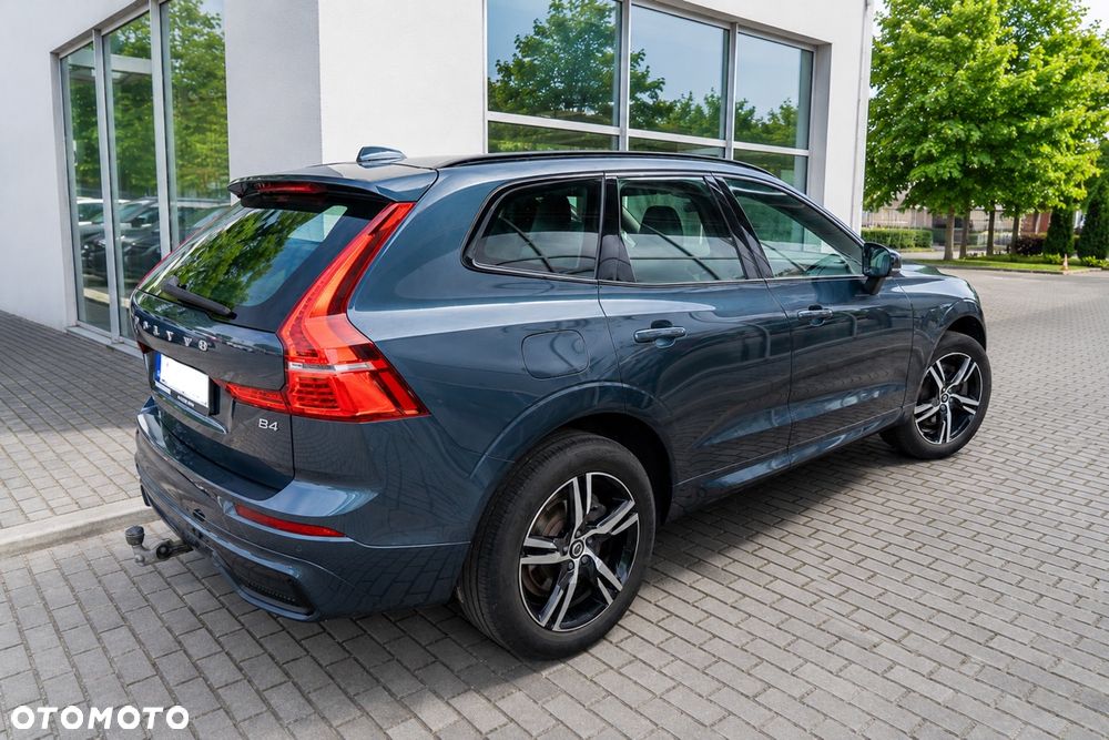 Volvo XC 60 B4 D AWD R-Design - 2