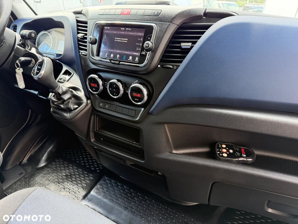 Iveco Daily 10 EP Izoterma Winda - 22