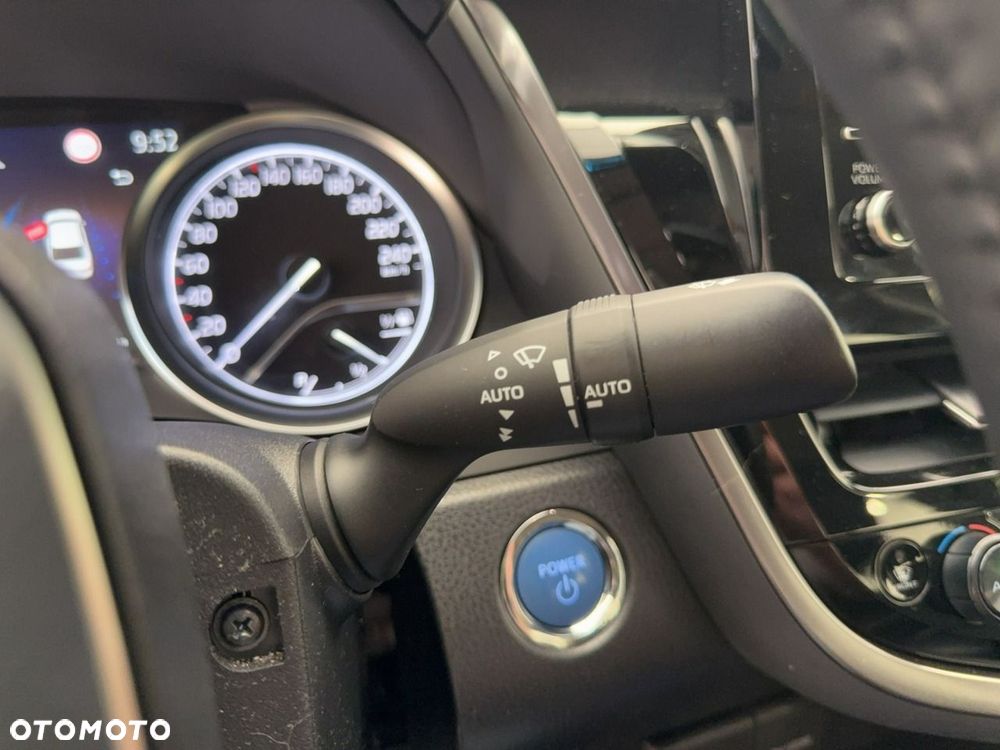Toyota Camry - 24