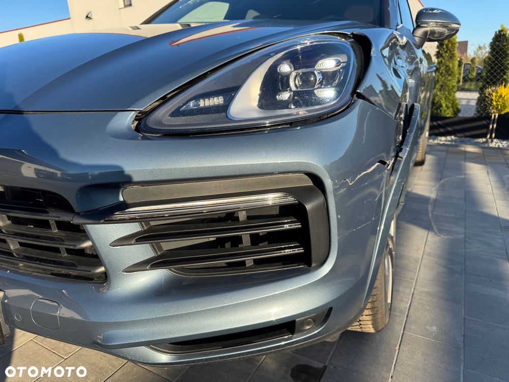 Porsche Cayenne Platinum Edition - 18