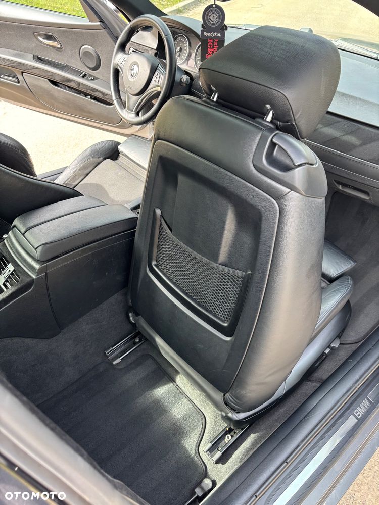 BMW Seria 3 325i - 22