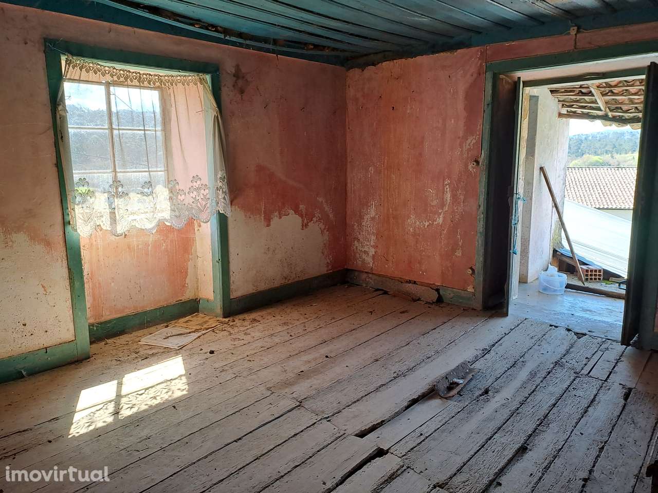 Moradia T2 para reconstrução - Semide - Grande imagem: 2/22