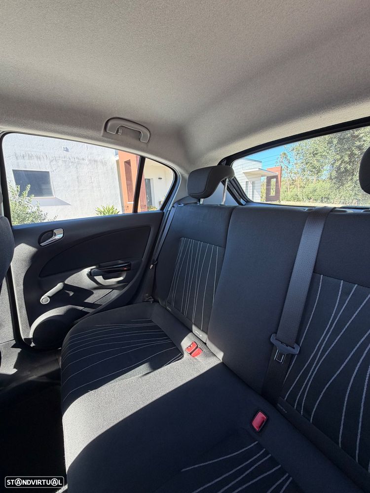 Opel Corsa 1.2 Cosmo - 14